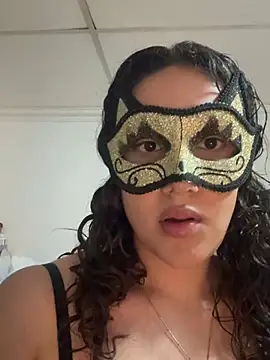 ineesdelreyy online show from 04-09-26, 08:25