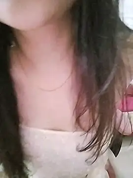 Snapshot of Moe-moex chatting on 07-19-26, 02:48 Moe-moex online show from 07-19-26, 02:48