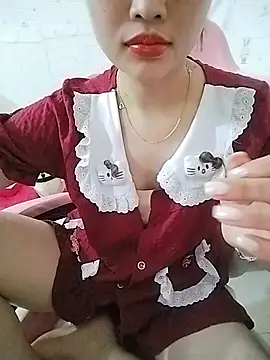 Snapshot of Moe-moex chatting on 07-22-26, 04:37 Moe-moex online show from 07-22-26, 04:37