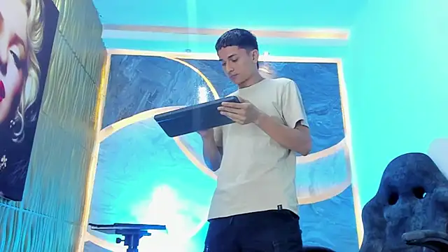 Matheus Ic online show from 02-06-26, 01:03