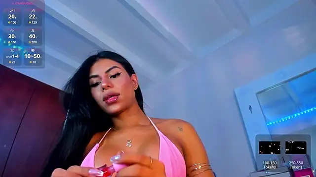 Snapshot of Salolatina chatting on 06-19-26, 07:39 Salolatina online show from 06-19-26, 07:39