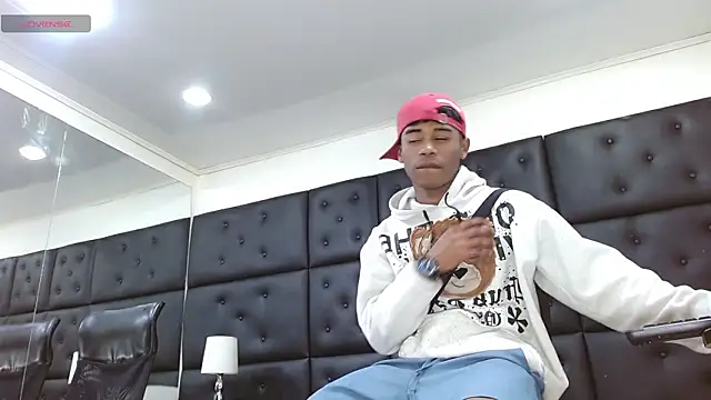 TonnyMarck online show from 02-04-26, 02:39