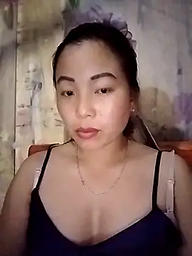 Ella-aa online show from 03-23-26, 01:37