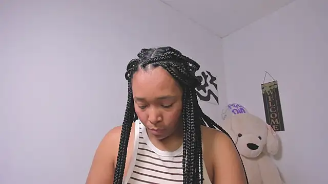 Nia13 online show from 03-28-26, 06:46