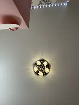 Snapshot of MiaTee chatting on 02-03-26, 06:40 MiaTee online show from 02-03-26, 06:40