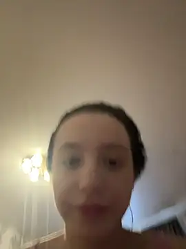 Snapshot of MiaTee chatting on 02-18-26, 03:57 MiaTee online show from 02-18-26, 03:57