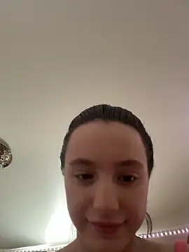 Snapshot of MiaTee chatting on 03-06-26, 03:03 MiaTee online show from 03-06-26, 03:03