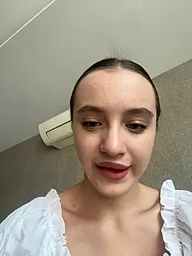 MiaTee online show from 04-08-26, 02:00