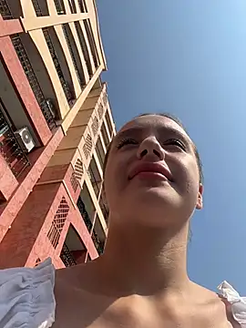 MiaTee online show from 04-18-26, 02:15