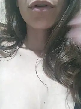 Snapshot of sukinira chatting on 02-11-26, 02:27 sukinira online show from 02-11-26, 02:27