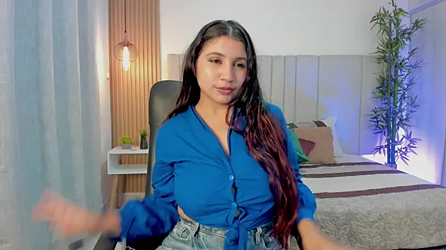 Snapshot of Victoria_Rosee chatting on 05-09-26, 12:54 Victoria Rosee online show from 05-09-26, 12:54