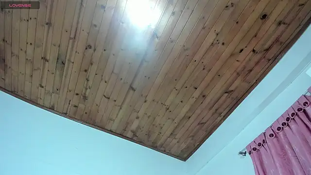 luna velveth online show from 04-22-26, 10:28