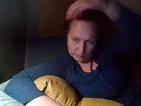 KrystalStyles online show from 04-11-26, 05:06