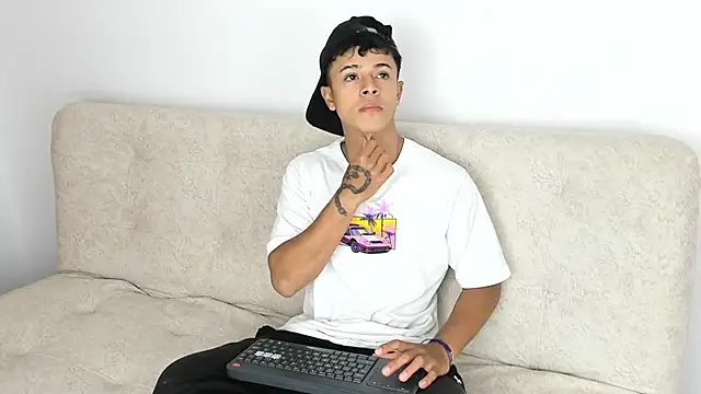  Alex Colton online show from 02-02-26, 10:41