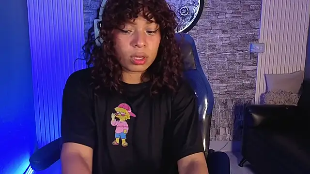 Snapshot of aysha_miller19 chatting on 02-27-26, 05:29 aysha miller19 online show from 02-27-26, 05:29