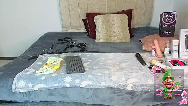 Petite pepper online show from 03-18-26, 12:41