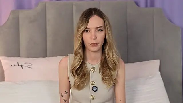 Snapshot of NikkiRyx chatting on 05-21-26, 03:19 NikkiRyx online show from 05-21-26, 03:19