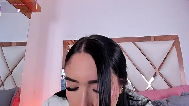Niky Vega online show from 06-24-26, 04:55