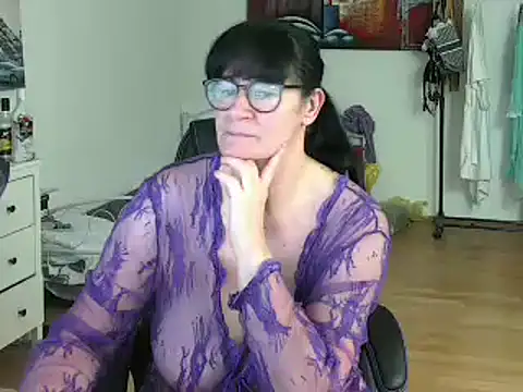 Sylly online show from 02-24-25, 11:32