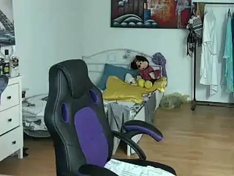 Sylly online show from 02-25-25, 03:49