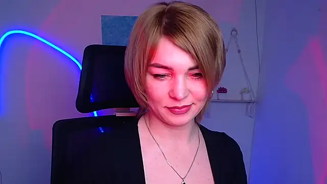 CuttieEmma online show from 02-12-26, 06:52