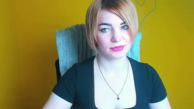 CuttieEmma online show from 04-12-26, 05:56