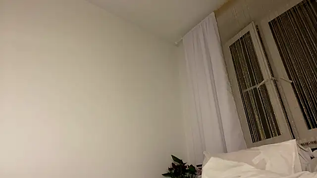 lil kittty online show from 03-15-26, 09:43