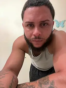 Tu PaPi Favorito online show from 07-10-26, 03:44