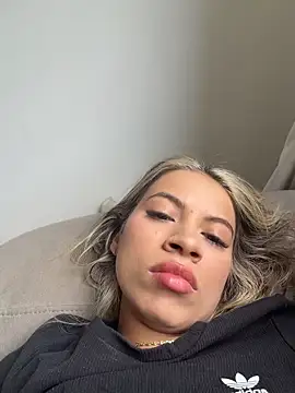 Mia Rosee1 online show from 06-28-26, 07:20