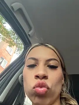 Mia Rosee1 online show from 07-09-26, 07:51