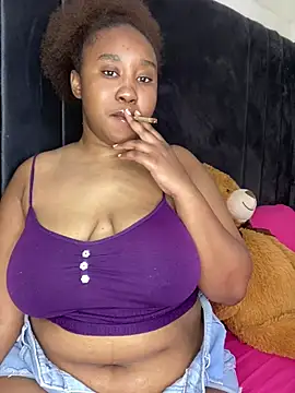 MeekyCurvyAss online show from 05-23-26, 12:09