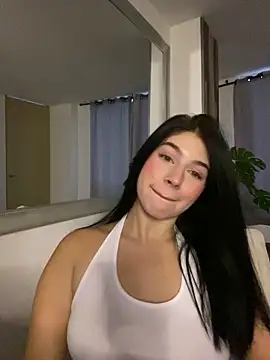Snapshot of _HannahFox_ chatting on 05-13-26, 11:00 HannahFox online show from 05-13-26, 11:00