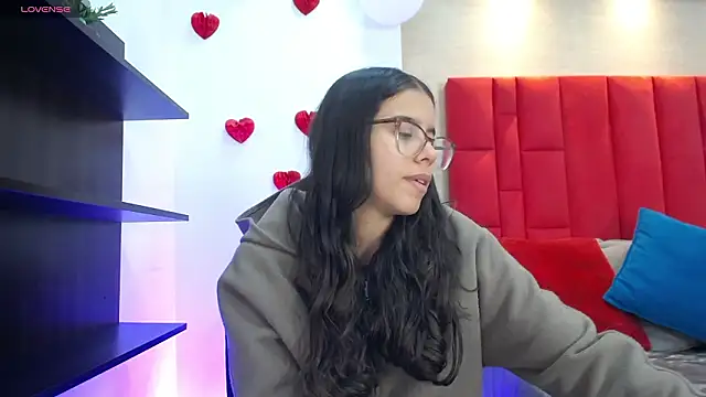 Luna Millers online show from 03-01-26, 04:14