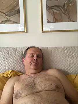 Snapshot of YachtCaptain10 chatting on 02-09-26, 11:14 YachtCaptain10 online show from 02-09-26, 11:14