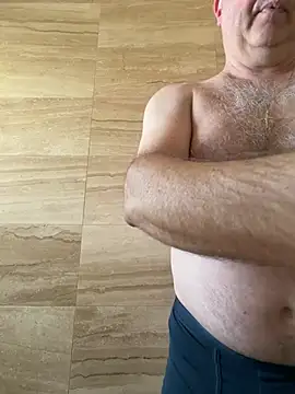 Snapshot of YachtCaptain10 chatting on 04-12-26, 11:15 YachtCaptain10 online show from 04-12-26, 11:15