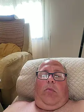YachtCaptain10 online show from 05-05-26, 04:37