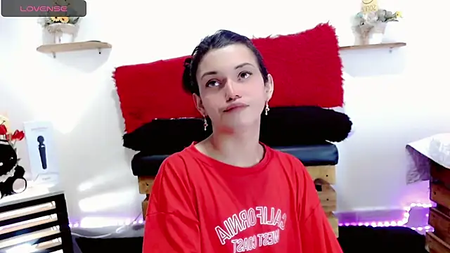 NathalialLooes online show from 02-15-26, 08:49