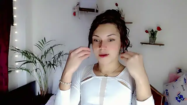 Snapshot of NathalialLooes chatting on 06-23-26, 09:02 NathalialLooes online show from 06-23-26, 09:02