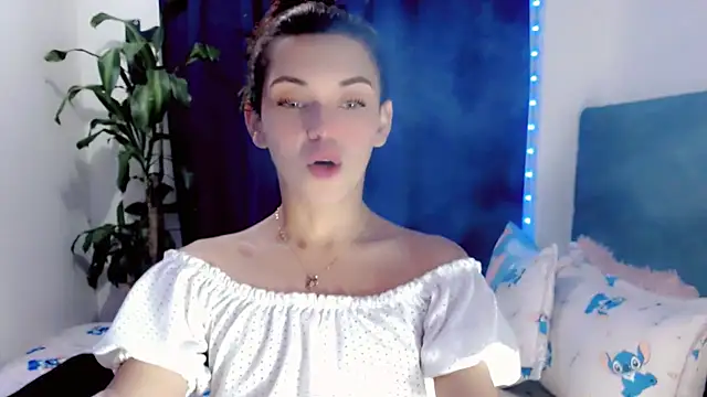 Snapshot of NathalialLooes chatting on 07-14-26, 09:20 NathalialLooes online show from 07-14-26, 09:20