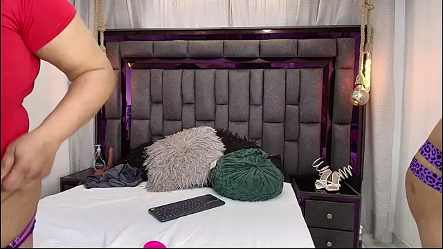 Karina Mendoza online show from 03-08-26, 06:55