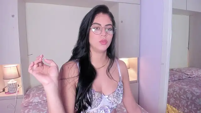 Snapshot of GabbyOwenn chatting on 02-05-26, 12:10 GabbyOwenn online show from 02-05-26, 12:10