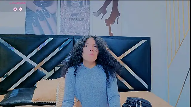 Zoe-yanin online show from 04-20-26, 06:53