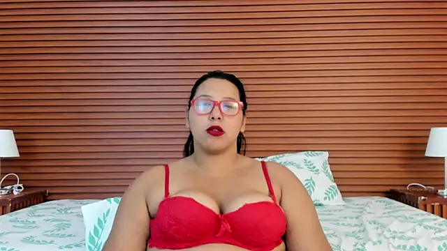DeepandCurvy online show from 05-17-26, 03:04