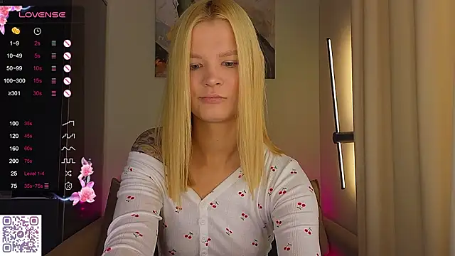 Snapshot of meowbaaby chatting on 02-13-26, 03:35 meowbaaby online show from 02-13-26, 03:35