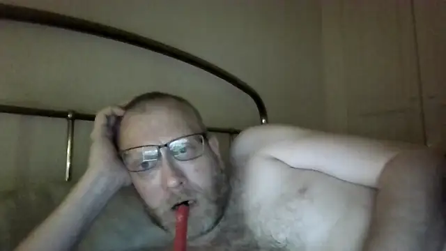 Snapshot of UnshodSixties chatting on 06-26-26, 10:14 UnshodSixties online show from 06-26-26, 10:14