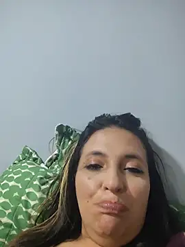 KENDRA-HONEY online show from 05-27-26, 04:09