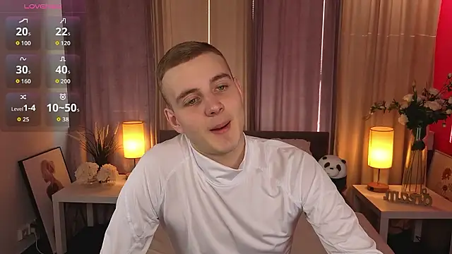 HereAlexColee online show from 03-06-26, 02:46