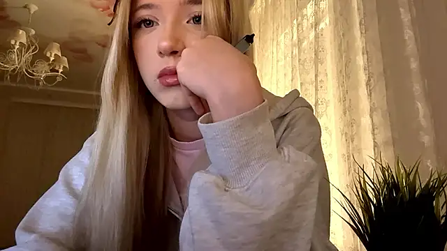 IvyArmbrister online show from 03-06-26, 06:15