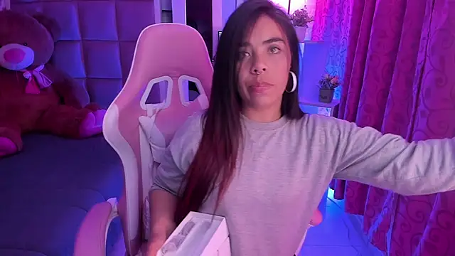 liany taylor online show from 02-25-26, 02:54