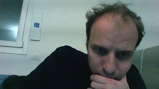 Snapshot of andre_italy chatting on 02-10-26, 06:12 andre italy online show from 02-10-26, 06:12
